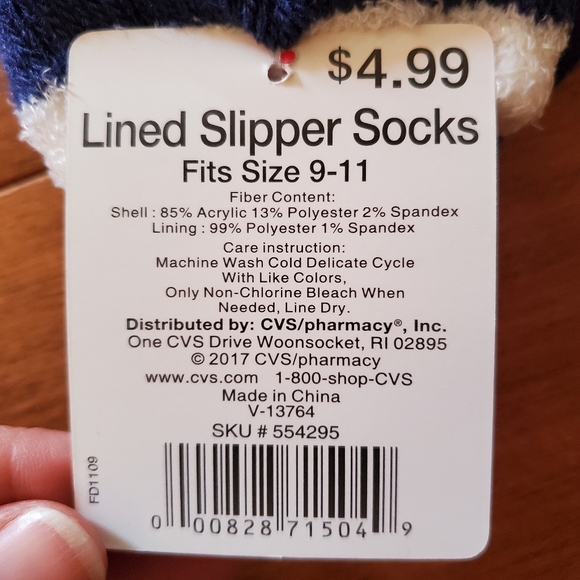 NWT Merry Brite Lined Slipper Socks - Picture 2 of 11